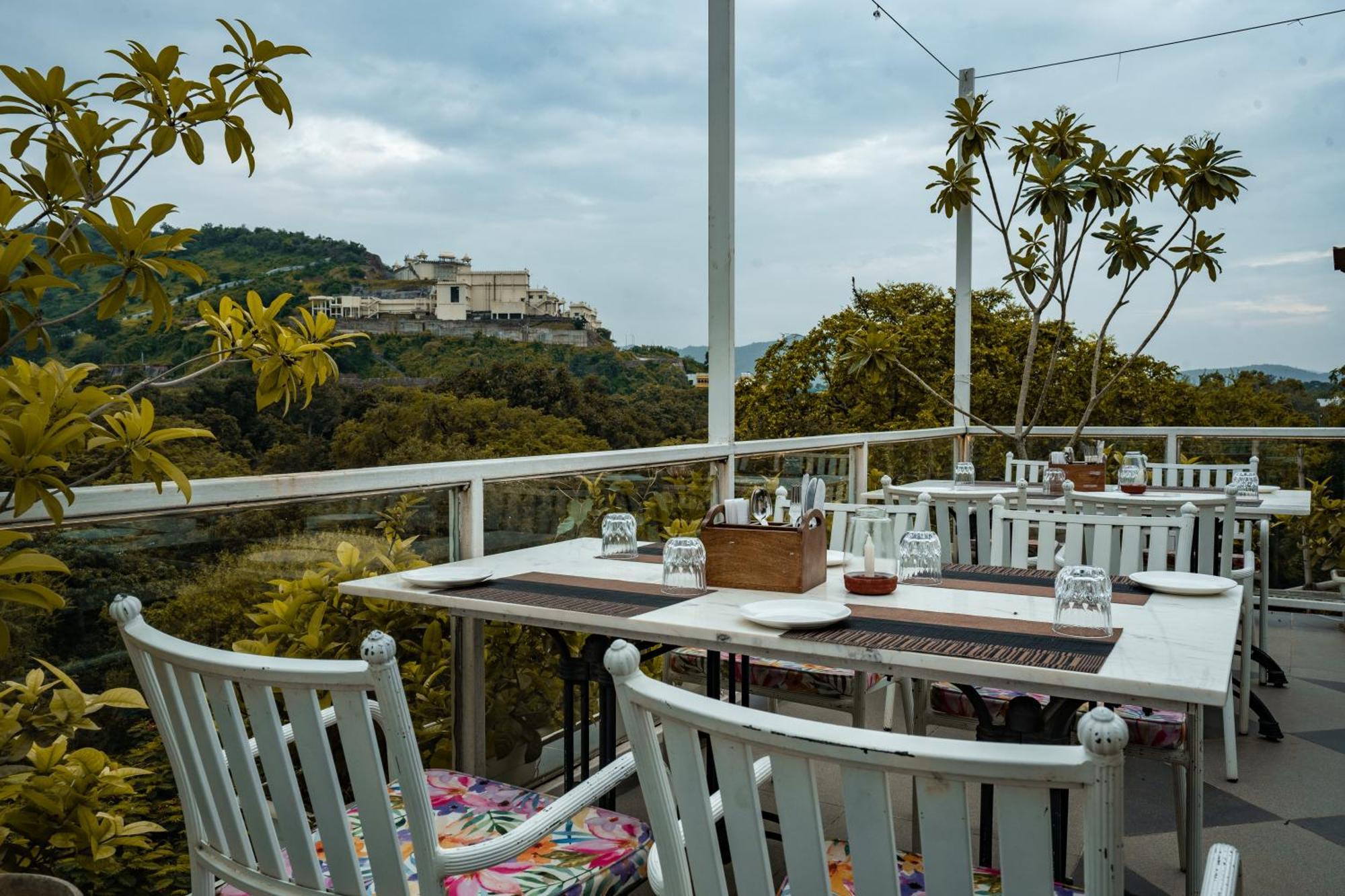 Tripli Hotels Shiv Villas Udaipur Luaran gambar