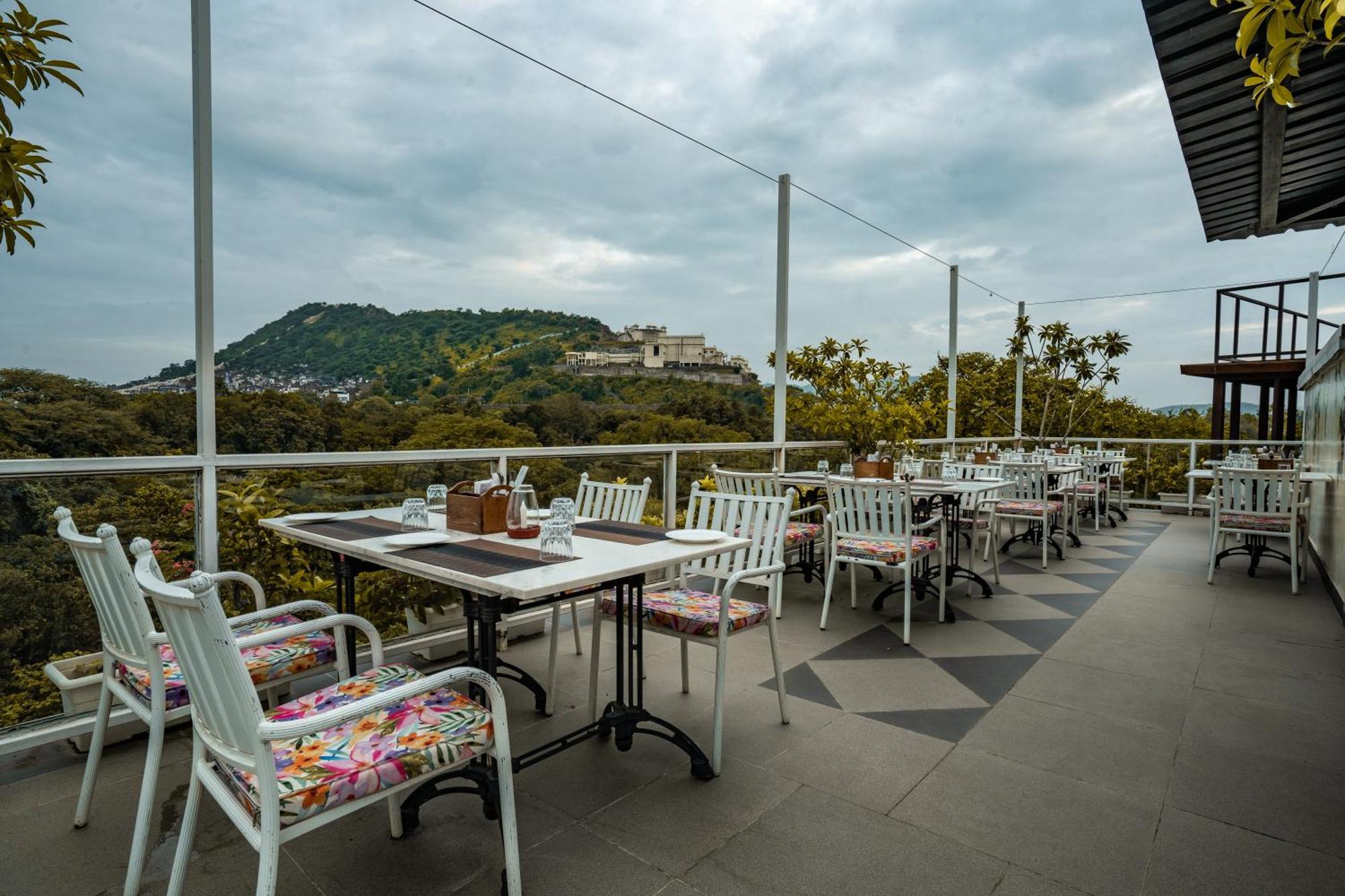 Tripli Hotels Shiv Villas Udaipur Luaran gambar