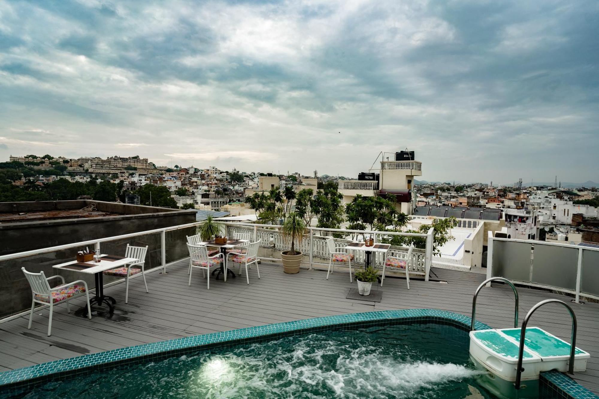 Tripli Hotels Shiv Villas Udaipur Luaran gambar